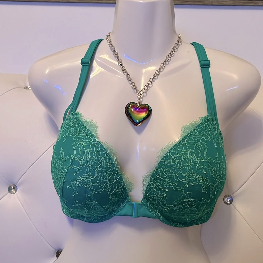 Victoria’s Secret Green Lace Bra 36DD